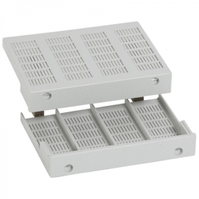 026528 LEGRAND PRISE ARRIERE 4P